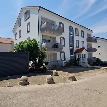 Apartment Danijela P Malinska